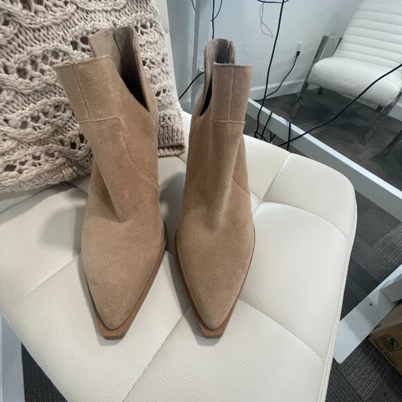 Vince Camuto Tan Suede Booties • Pull-On Western Ankle Boots Women’s size7.5M/38 - Picture 7 of 14